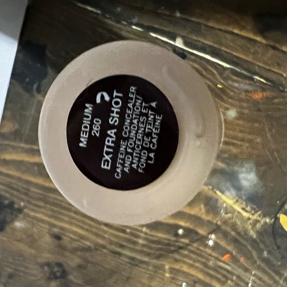 3/$40🤎 Marc Jacobs “Extra Shot” concealer - Picture 2 of 2